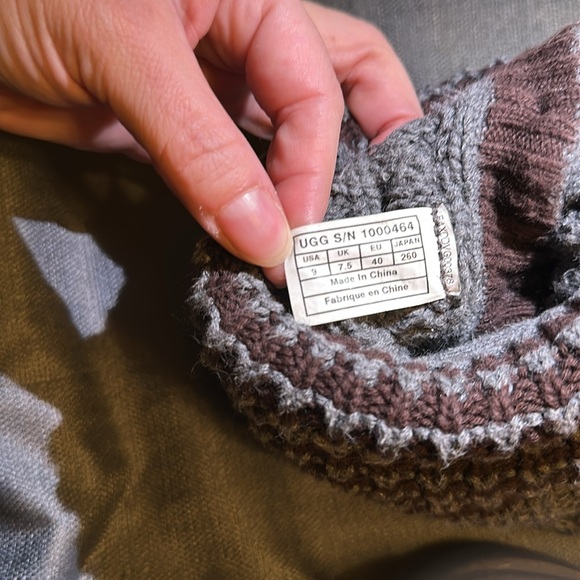 UGG Classic Cardy Boots - Picture 7 of 8